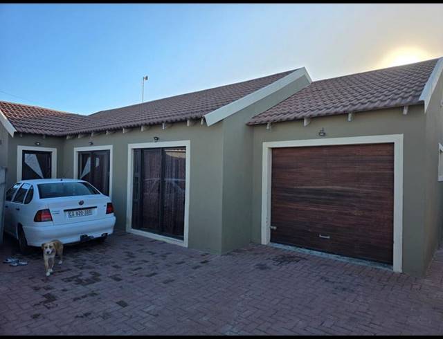5 BEDROOM HOUSE FOR SALE IN MANDELA PARK